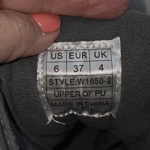 GLOBAL WIN DUCK BOOTS RED AND GRAY WITH LOBSTERS WOMENS SIZE 6 - Picture 8 of 9